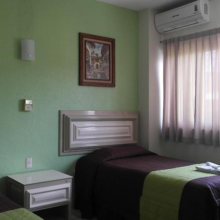 Hotel El Roble Tuxtla Gutiérrez Exteriör bild
