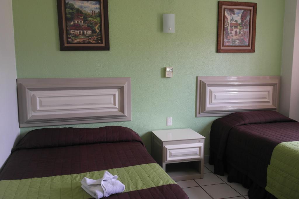 Hotel El Roble Tuxtla Gutiérrez Exteriör bild