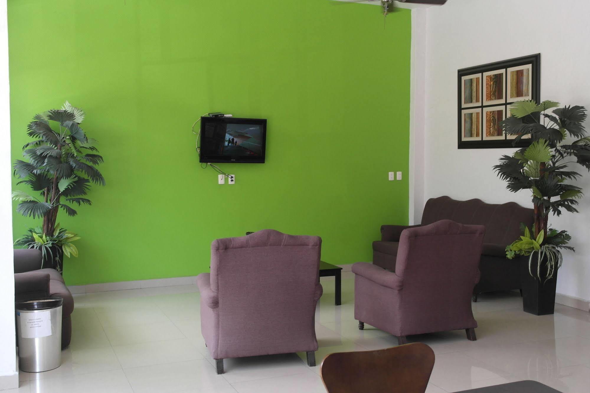 Hotel El Roble Tuxtla Gutiérrez Exteriör bild